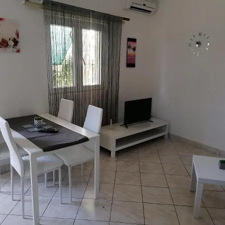 Carmen Apartman *
